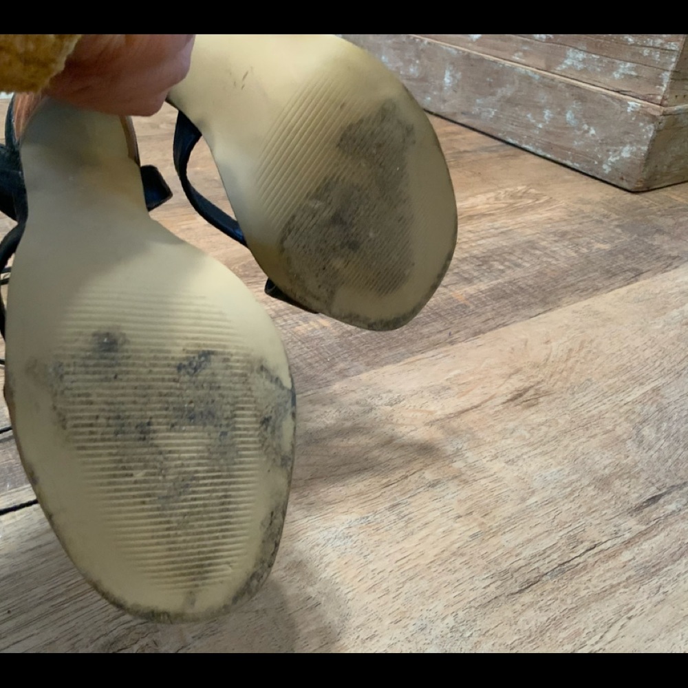 heels - Picture 4 of 4